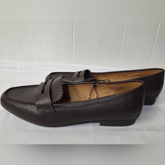 White Mountain Womens Size 10W Brown Slip On Penny Loafers New - Picture 3 of 7